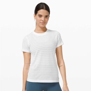 Lululemon Swiftly Breathe Short Sleeve